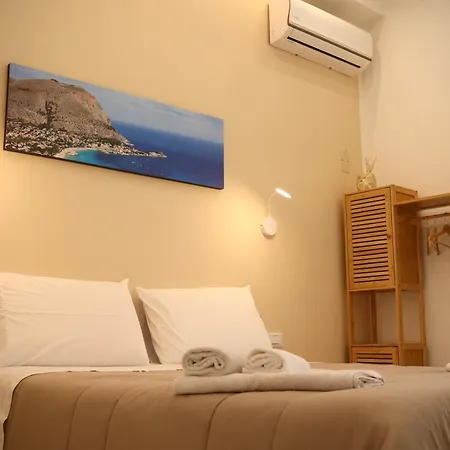 Vendégház Front House 3*