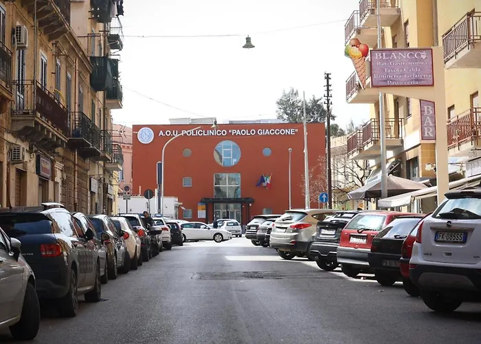 Front House パレルモ