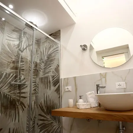 Affittacamere Front House *