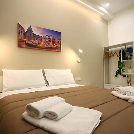 Front House 3* Palermo